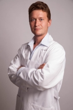 Пластический хирург Глеб Тумаков