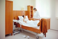 Пластический хирург Гульнара Шах и ее пациентка